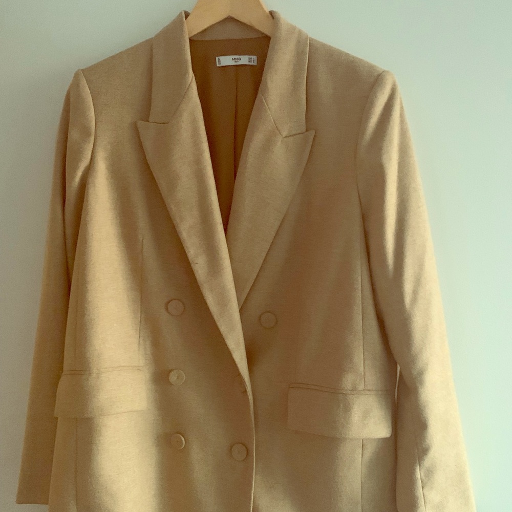 Oversized Beige Mango Blazer